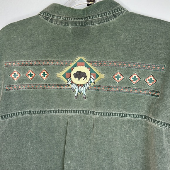 Southwest Buffalo Faded Wash Green Pocket Button Down - Picture 6 of 8